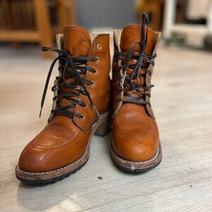 Red Wing Clara boot
